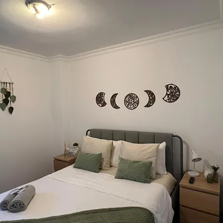 Pink House - Bed & Breakfast Lisbon