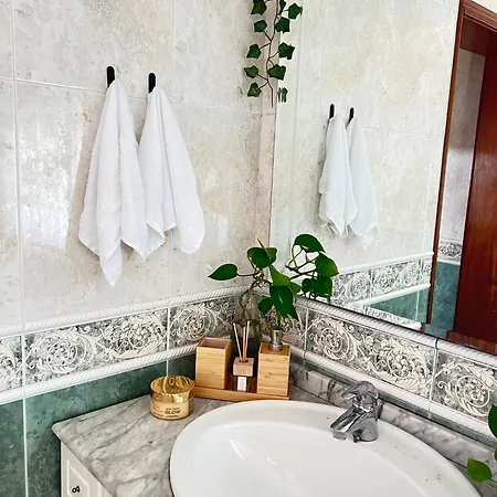 Pink House - 住宿加早餐酒店 *