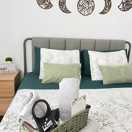 Pink House - 住宿加早餐酒店 *