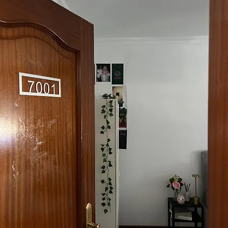 Pink House - * Lissabon