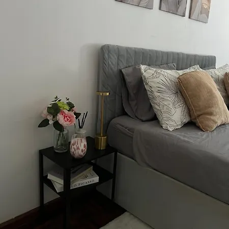 Bed & Breakfast Pink House -