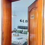 Bed and Breakfast Pink House -